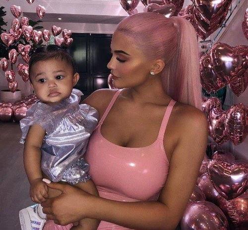 卡戴珊性视频在线观看,在线观看引发热议  第2张